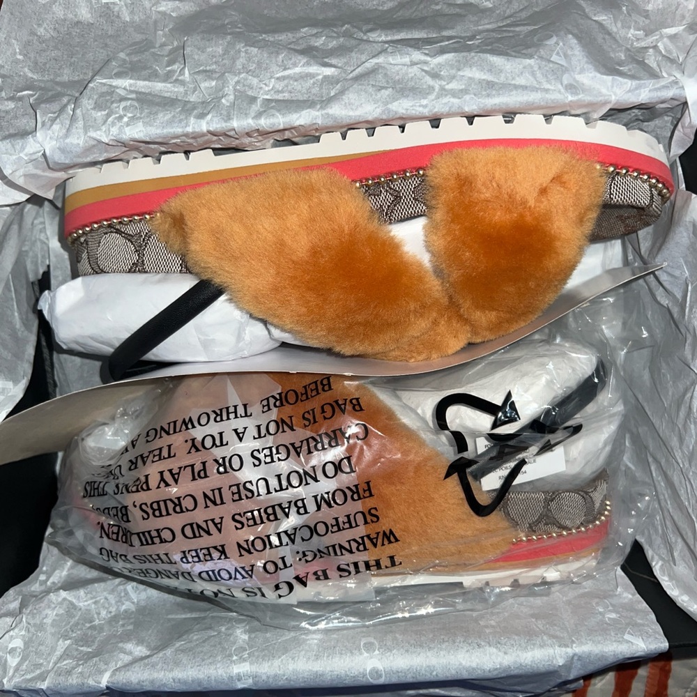 Coach Tally Shearling Sandal - Picture 6 of 9